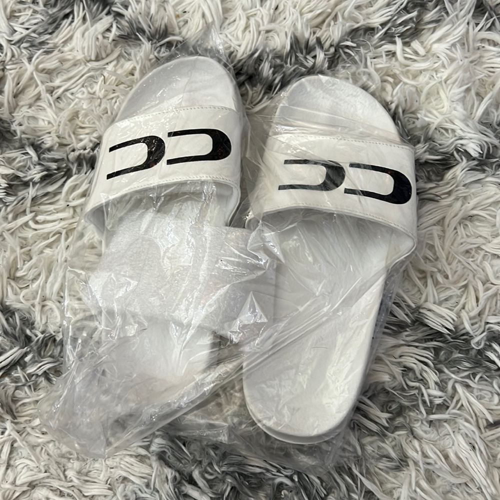 Shoes, never worn